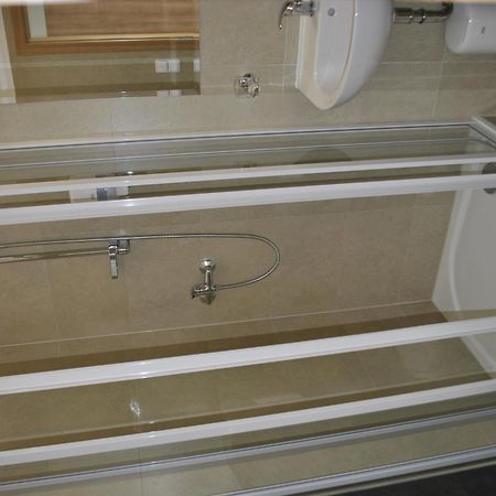 Hotel Golf Jezera Острожска Нова Весь Экстерьер фото